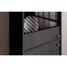 Tili Vitrin, Fekete, Fekete