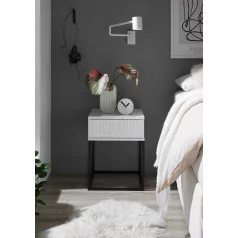 MARLE I. éjjeliszekrény fehér színben 40 cm