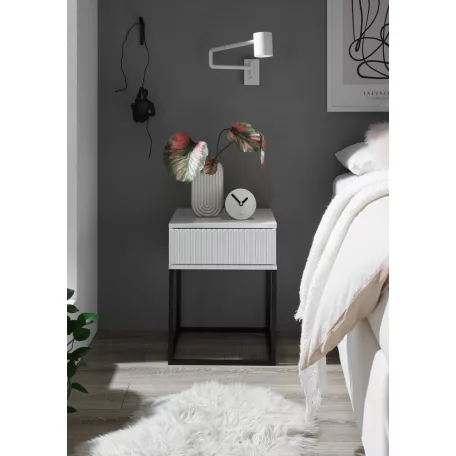 MARLE I. éjjeliszekrény fehér színben 40 cm