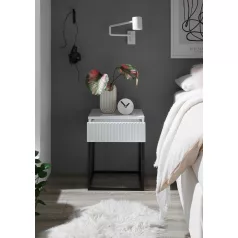 MARLE I. éjjeliszekrény fehér színben 40 cm