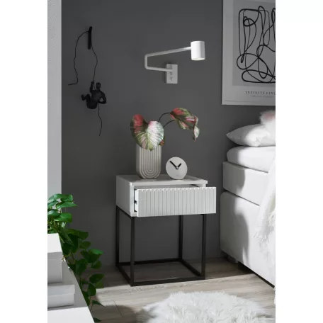 MARLE I. éjjeliszekrény fehér színben 40 cm