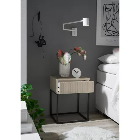 MARLE I. éjjeliszekrény kasmír színben 40 cm