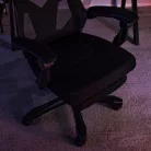 BING Gamer forgószék lábtartóval, fekete