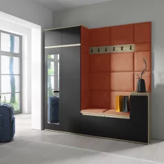   Blum 26 kárpitozott előszobafal tükörrel, artisan/fekete - narancssárga 25 - egyedi